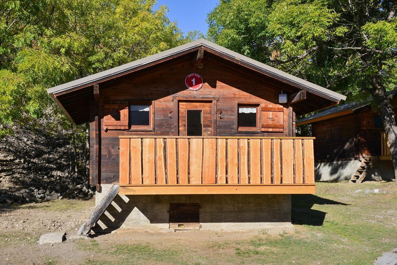 La Ferme De Belline Chalets Ou Gites & Spa Briançon Exterior foto